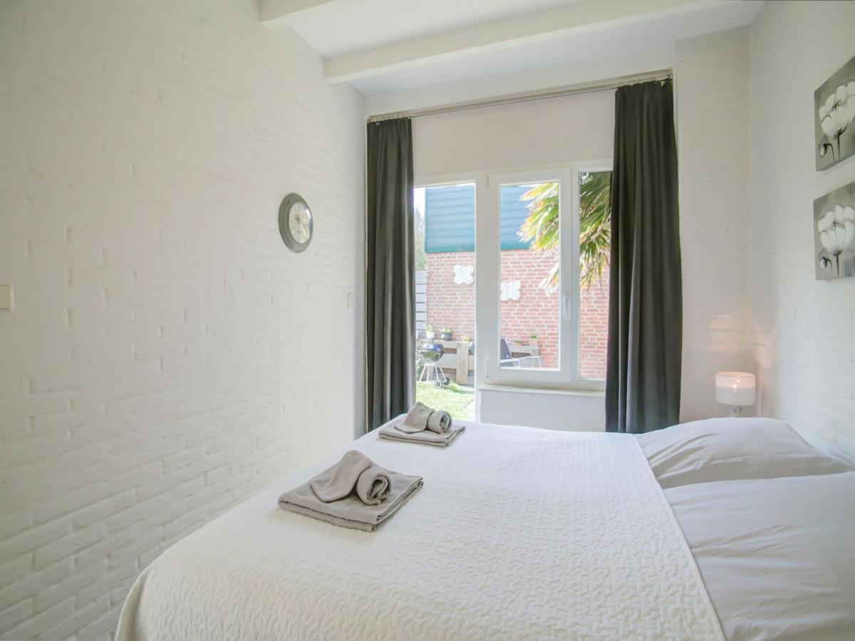 Vakantiehuis Lovely In With Garden